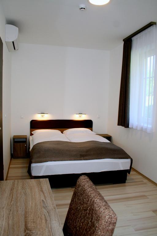 F&M Apartman إيغيرسولوك المظهر الخارجي الصورة