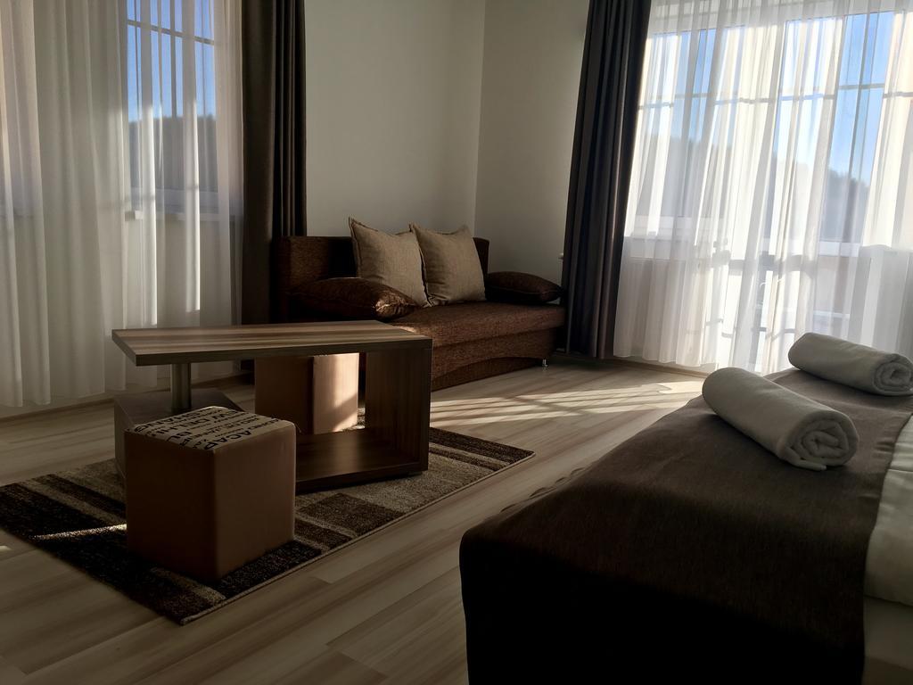 F&M Apartman إيغيرسولوك المظهر الخارجي الصورة
