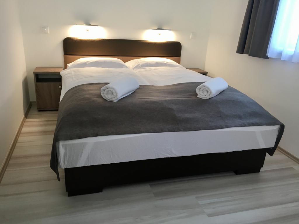 F&M Apartman إيغيرسولوك المظهر الخارجي الصورة