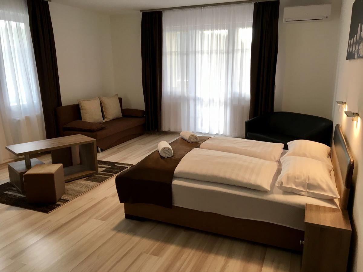 F&M Apartman إيغيرسولوك المظهر الخارجي الصورة
