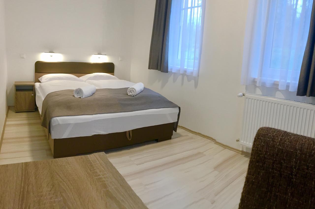 F&M Apartman إيغيرسولوك المظهر الخارجي الصورة